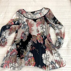 Melissa Paige Pleated White Pink Black Blouse with 3/4 Sleeves SZ L